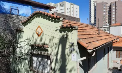 Terreno à venda com 2 casas de 3 cômodos no  alto da lapa