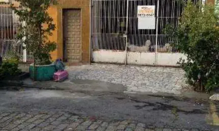 Casa á venda na vila madalena com 8 dormitórios 4 banheiros 2 vagas
