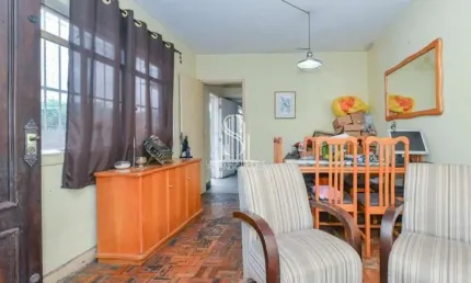 Casa assobradada à venda na lapa de de 120m² com 2 dormitórios e 2 vagas de garagem casa assobradada