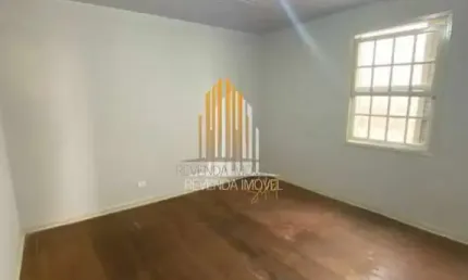 Sobrado residencial de 220m² com 2 dormitórios, 2 banheiros, e 2 vagas á venda na região de perdizes