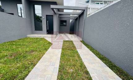 Excelente casa no Maracanã, de Frente para Rua com Fino Acabamento!!!