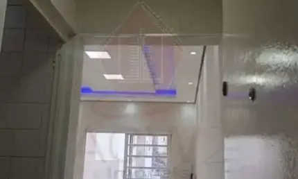 Apartamento de 2 quartos c/ planejado, cozinha planejada, sala c/ sanca e 1 vaga na vl nambi