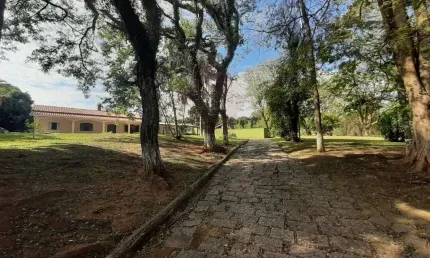 Chácara / sítio com 4 quartos para alugar no Caxambu, Jundiaí , 3000 m2 por R$ 4.900
