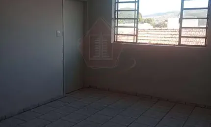 Apartamento com 3 quartos amplos, 2 salas, cozinha wc e área de serviço na vila arens