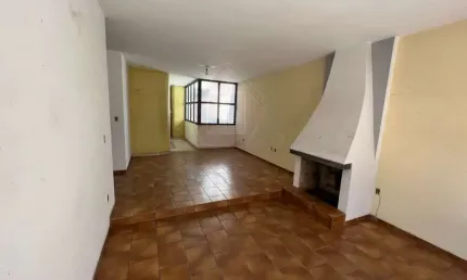 CASA COMERCIAL/RESIDENCIAL NO VIANELO COM 3 QUARTOS + 7 SALAS E 5 VAGAS COBERTAS