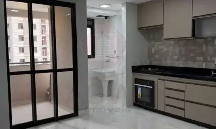 Apartamento com 2 quartos (1 suite) planejados, cozinha planejada com cook top e forno e 1 vaga coberta