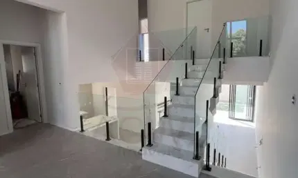 Casa em Condomínio de Luxo na Cidade de Itupeva-SP - 4 Quartos, 2 Suítes, 2 Salas, 5 Banheiros, 2 Vagas de Garagem, 215m².