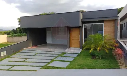 Casa em condomínio com 4 quartos ,sendo 1suíte, 2 salas e 2 vagas na cidade Cabreúva bairro Jacaré - Imperdível!