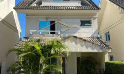 Linda casa em condomínio fechado no Recreio dos Bandeirantes