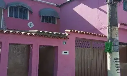 Prédio com 3 casas e quitinete no bairro santa rita, perto do prezunic