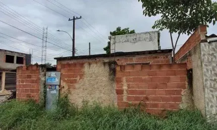 Casa residencial/comercial com 01 quarto , esquina da rua agaí, bairro palmares- rj