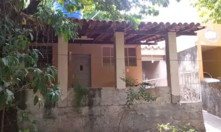 Modesta casa centro de cpo grande,num terreno 10x50