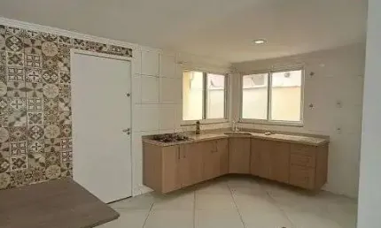 Casa a venda c/ 3 quartos, 4 banheiros e piscina em Cond. Fechado, Ilha de Guaratiba - RJ