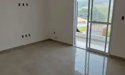 Casa a venda, localização privilegiada, bairro Pousada do Sol, Pouso Alegre-M