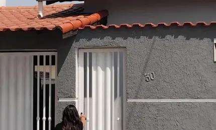 Uma linda Casa, com localização no bairro Arvore Grande, com ótimo acabamento
