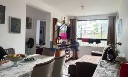 Um lindo apartamento localizado no condomínio Carmelias, com ótimo acabamento