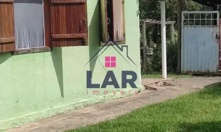 Uma bela casa localizada no bairro Cajuru com excelente acabamento