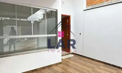 Vende-se Casa localizada no Parque Real, com excelente acabamento
