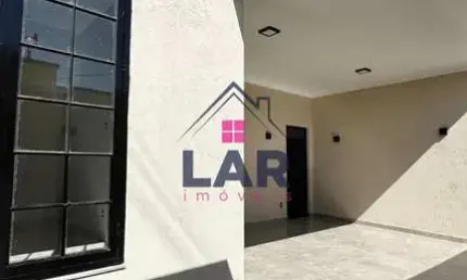 Vende-se casa localizada no bairro parque real, com excelente acabamento