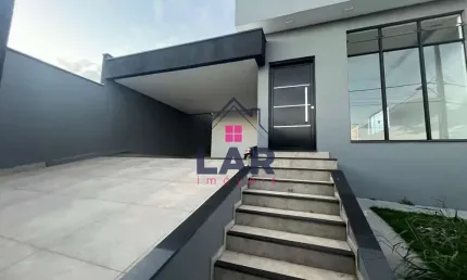 Vende-se está bela casa com excelente localização e acabamento