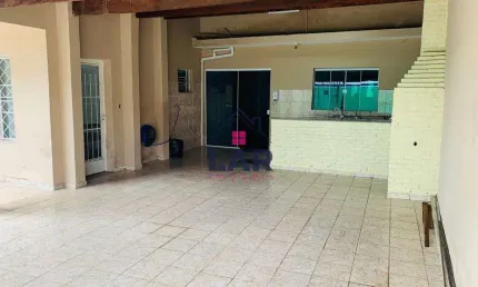 Vende-se casa com excelente acabamento e localização em Pouso Alegre