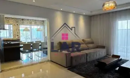 Vende-se casa de alto padrão com acabamento de primeira e localização