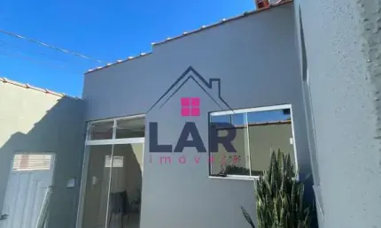 Vende-se casa com excelente localização e acabamento em pouso alegre
