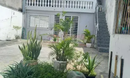 Casa Grande com 4 Dormitórios em Jardim Mália II,ao Lado da estação Primavera-interlagos  - São Paulo
