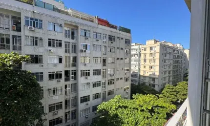 Apartamento para venda tem 165 metros quadrados com 3 quartos em Copacabana - Rio de Janeiro - RJ