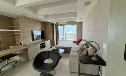 Flat para venda possui 73 metros quadrados com 1 quarto em Leblon - Rio de Janeiro - RJ