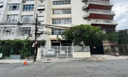 Edifício comercial, pronto para escritórios e estudio de gravação