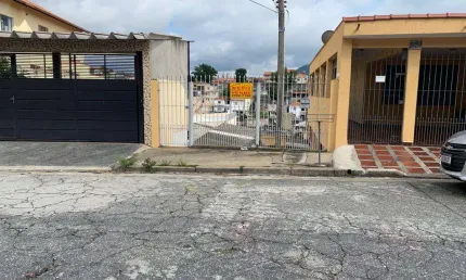 Casa com 2 quartos à venda na Rua Francisco Basílio de Melo, Parque Maria Domitila, São Paulo
