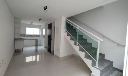 Casa com 2 quartos à venda na Rua José Ataliba Ortiz, 834, Vila Mangalot, São Paulo