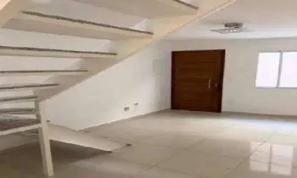 Sobrado à venda, 65 m², 2 quartos, 3 banheiros, 2 suítes