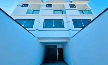 Sobrado à venda, 108 m², 2 quartos, 2 banheiros, 2 suítes