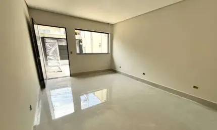 Sobrado à venda, 90 m², 2 quartos, 3 banheiros, 2 suítes