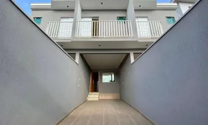 Sobrado à venda, 110 m², 3 quartos, 2 banheiros, 1 suíte