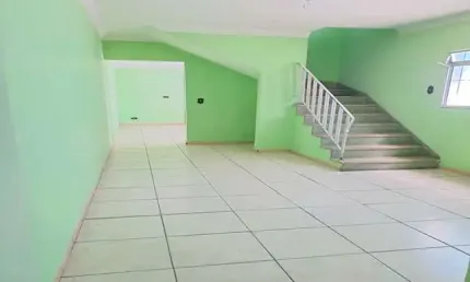 Sobrado à venda, 170 m², 3 quartos, 3 banheiros, 1 suíte