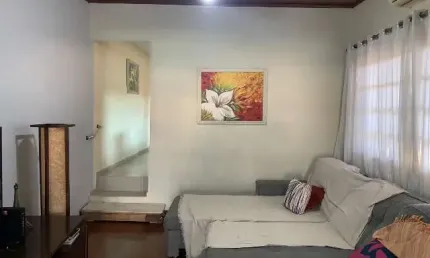 Casa à venda, 200 m², 2 quartos, 3 banheiros, 1 suíte