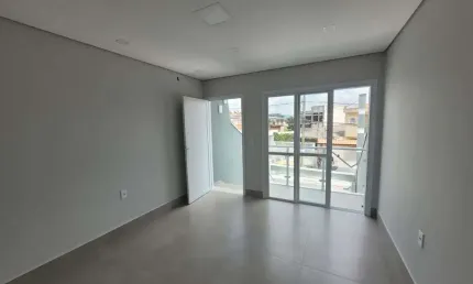 Sobrado à venda, 95 m², 2 quartos, 3 banheiros, 2 suítes