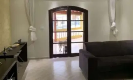 Casa à venda, 184 m², 3 quartos, 2 banheiros, 2 suítes