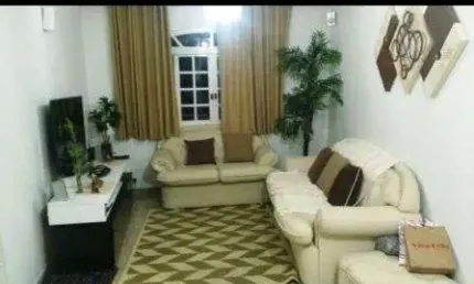 Sobrado à venda, 140 m², 3 quartos, 2 banheiros, 1 suíte