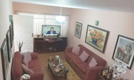 Sobrado à venda, 140 m², 3 quartos, 2 banheiros, 1 suíte