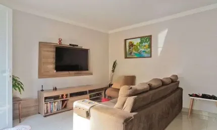 Casa à venda, 266 m², 3 quartos, 2 banheiros, 1 suíte