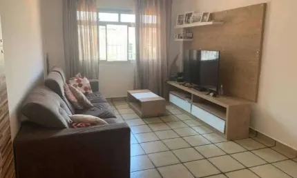 Sobrado à venda, 143 m², 3 quartos, 2 banheiros, 1 suíte
