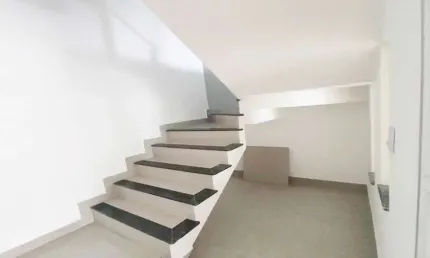 Sobrado à venda, 130 m², 3 quartos, 3 banheiros, 1 suíte