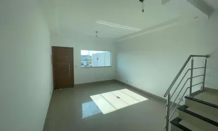 Sobrado à venda, 120 m², 2 quartos, 3 banheiros, 2 suítes