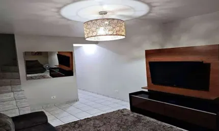 Sobrado à venda, 155 m², 5 quartos, 2 banheiros, 2 suítes