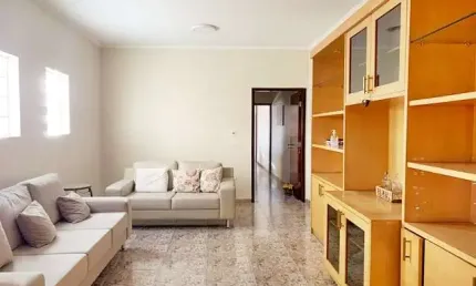Sobrado à venda, 150 m², 3 quartos, 3 banheiros, 1 suíte
