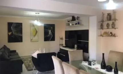Sobrado à venda, 220 m², 3 quartos, 4 banheiros, 3 suítes